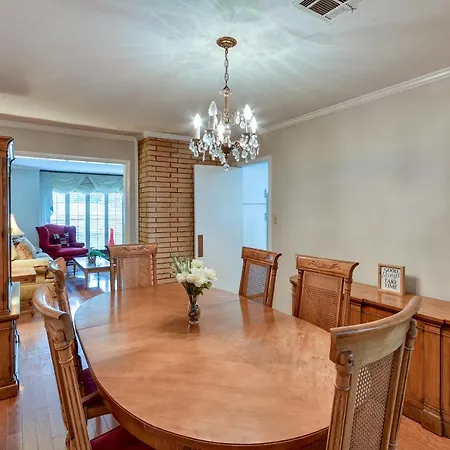 Spacious Downtown Montgomery Home With Yard, Patio! Exterior foto