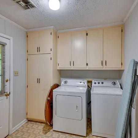 Spacious Downtown Montgomery Home With Yard, Patio! Exterior foto