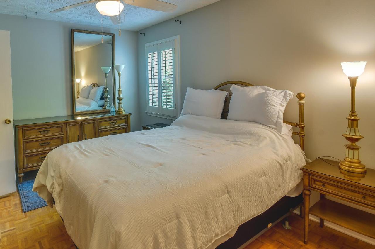 Spacious Downtown With Yard, Patio! Montgomery